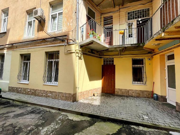 White Rooms On City Center Львов Экстерьер фото