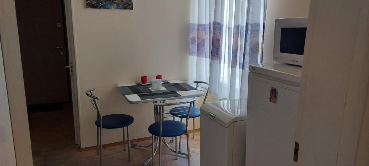 White Rooms On City Center Львов Экстерьер фото
