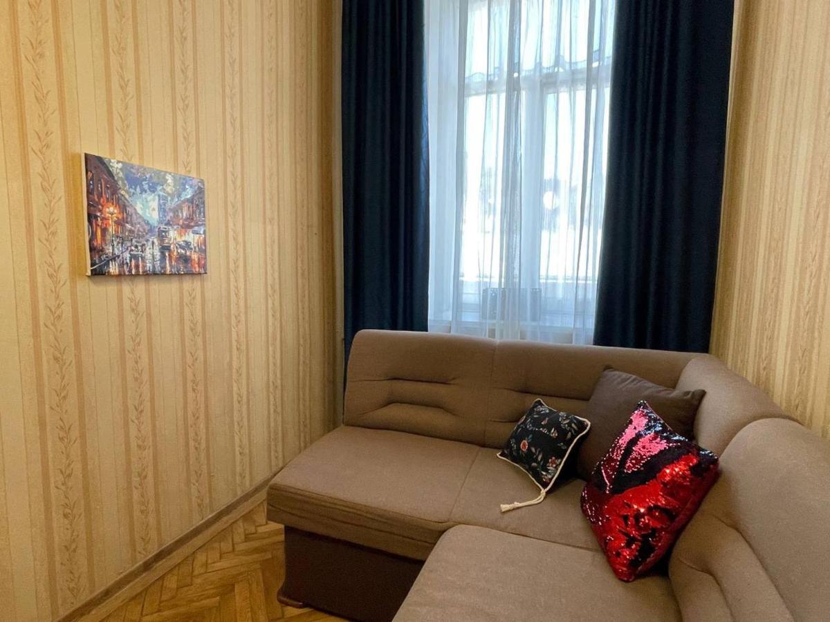 White Rooms On City Center Львов Экстерьер фото