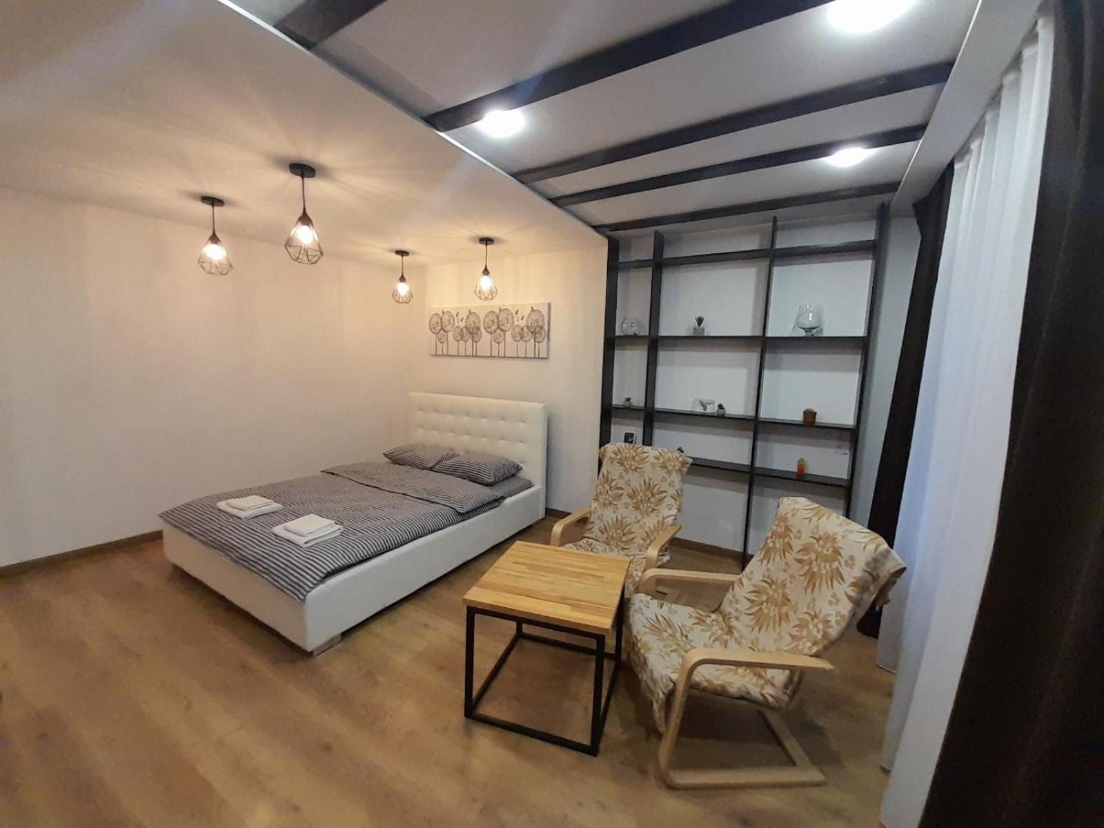 White Rooms On City Center Львов Экстерьер фото